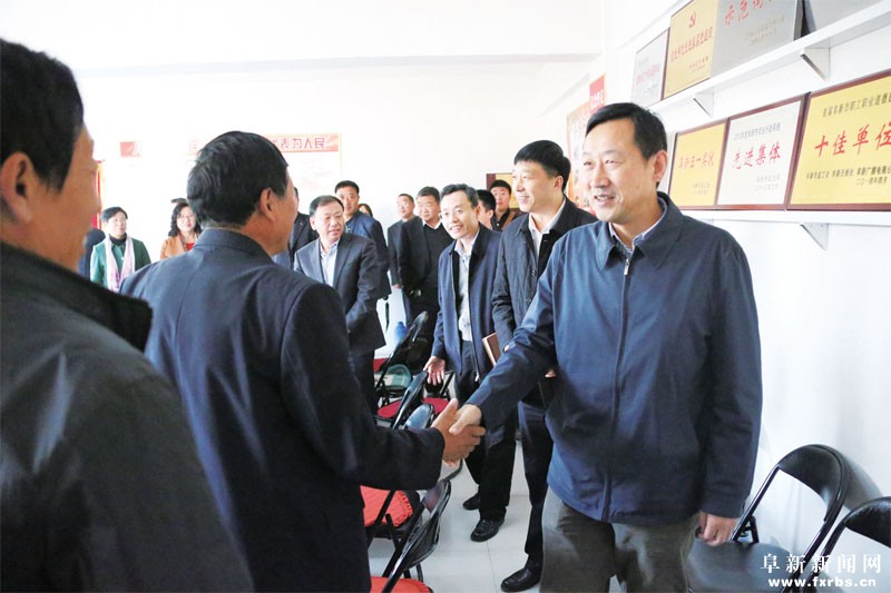10月21日下午,市委书记张铁民在市委常委,组织部长李双金的陪同下