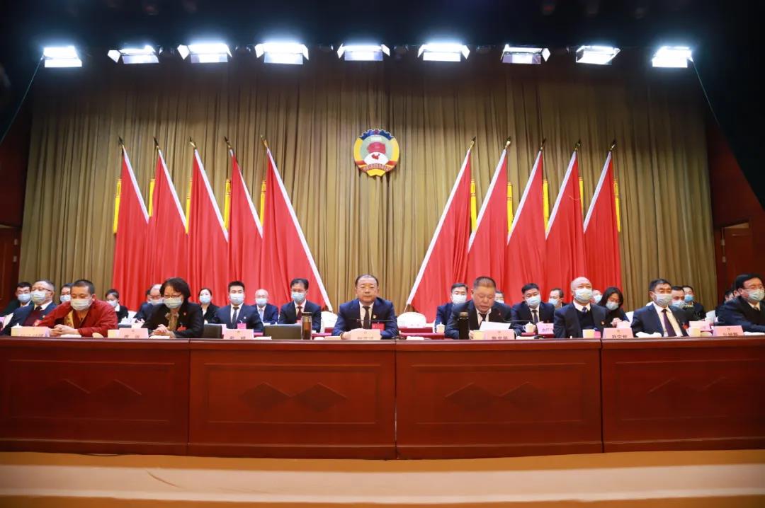 陈忠民主持会议.