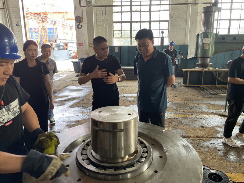 7.2王柱赴河北推进金属材料生产线项目进程1.jpg