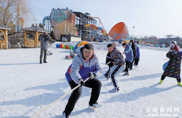 阜新市举行第七届残疾人冰雪运动季活动 乐享运动 燃情冰雪