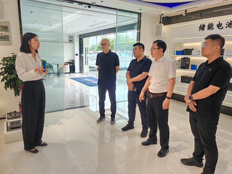 7.23太平区赴无锡洽谈钠离子电池项目1.jpg